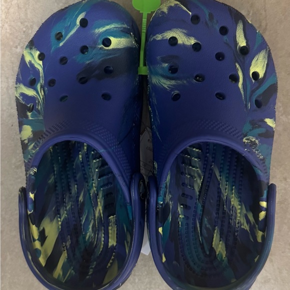 Crocs Kids' Classic Marbled Clog - Picture 5 of 10